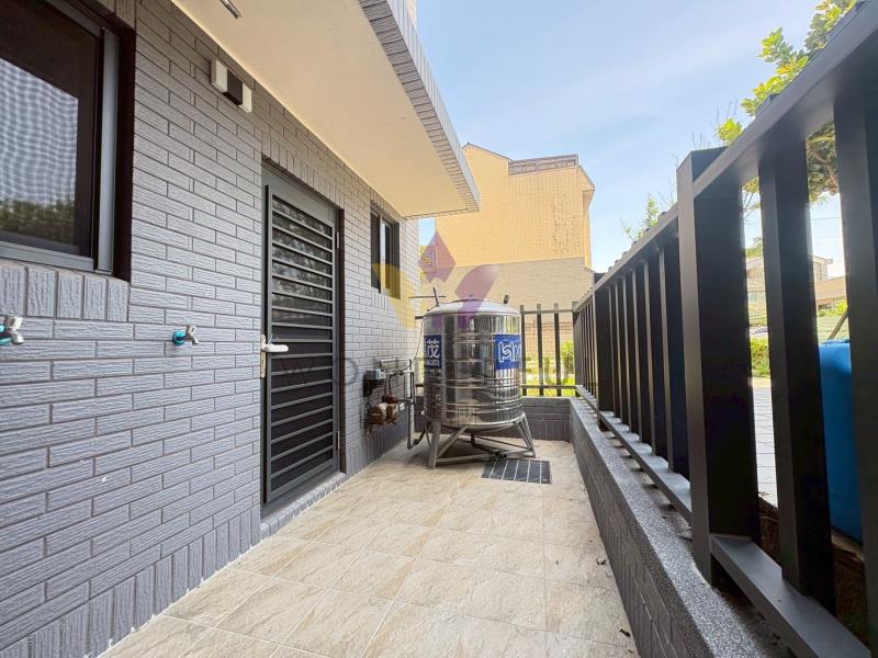 watersmall_S__718585887_0_20260427145755.jpg