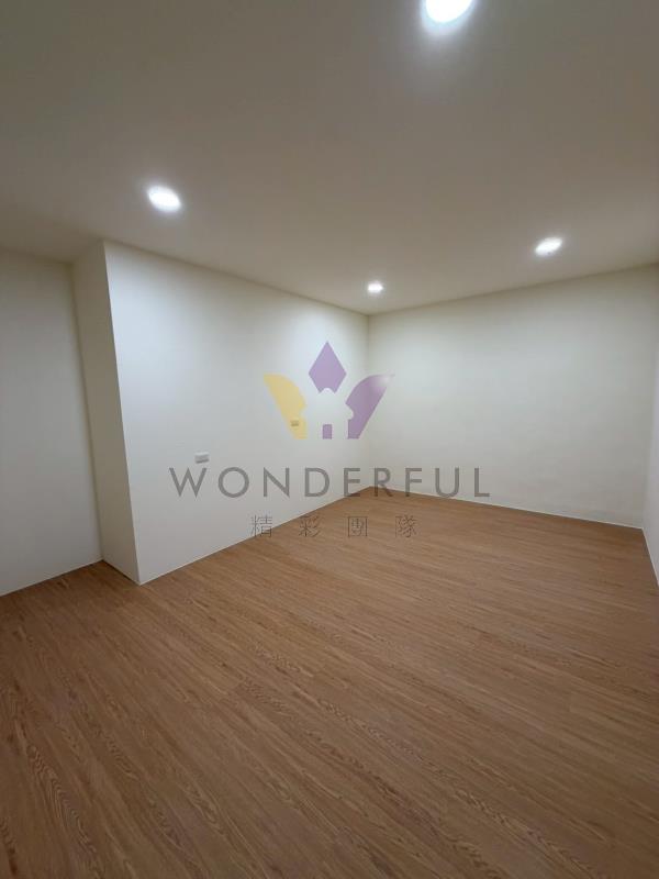 watersmall_LINE_ALBUM_202655桃園市龜山區紅寶七街15號一樓開價860萬底價830萬三房兩廳一衛，門口可停車_260505_10_20260505105857.jpg