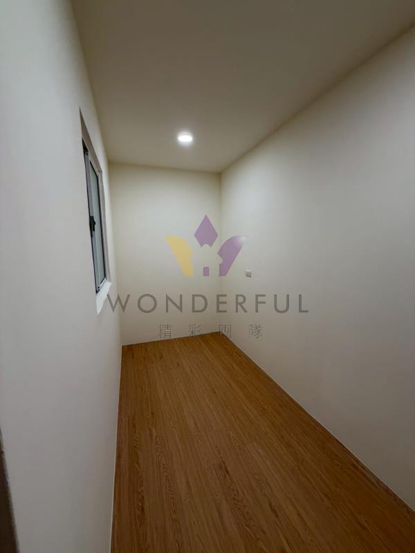 watersmall_LINE_ALBUM_202655桃園市龜山區紅寶七街15號一樓開價860萬底價830萬三房兩廳一衛，門口可停車_260505_9_20260505105858.jpg
