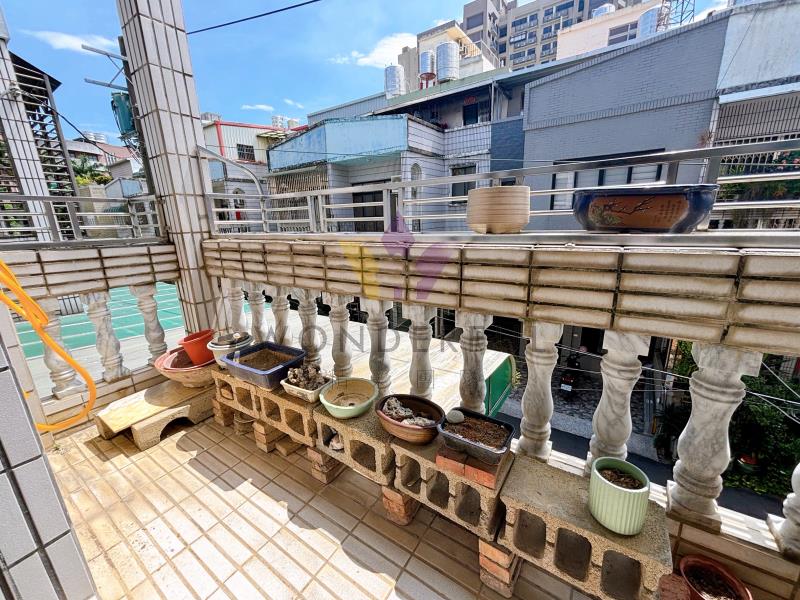 watersmall_LINE_ALBUM_忠孝商圈室內挑高7米前院停車美透天內壢高中_250924_10_0_20260608155453.jpg