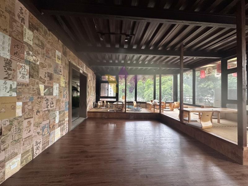 watersmall_S__88137781_0_20260615162522.jpg
